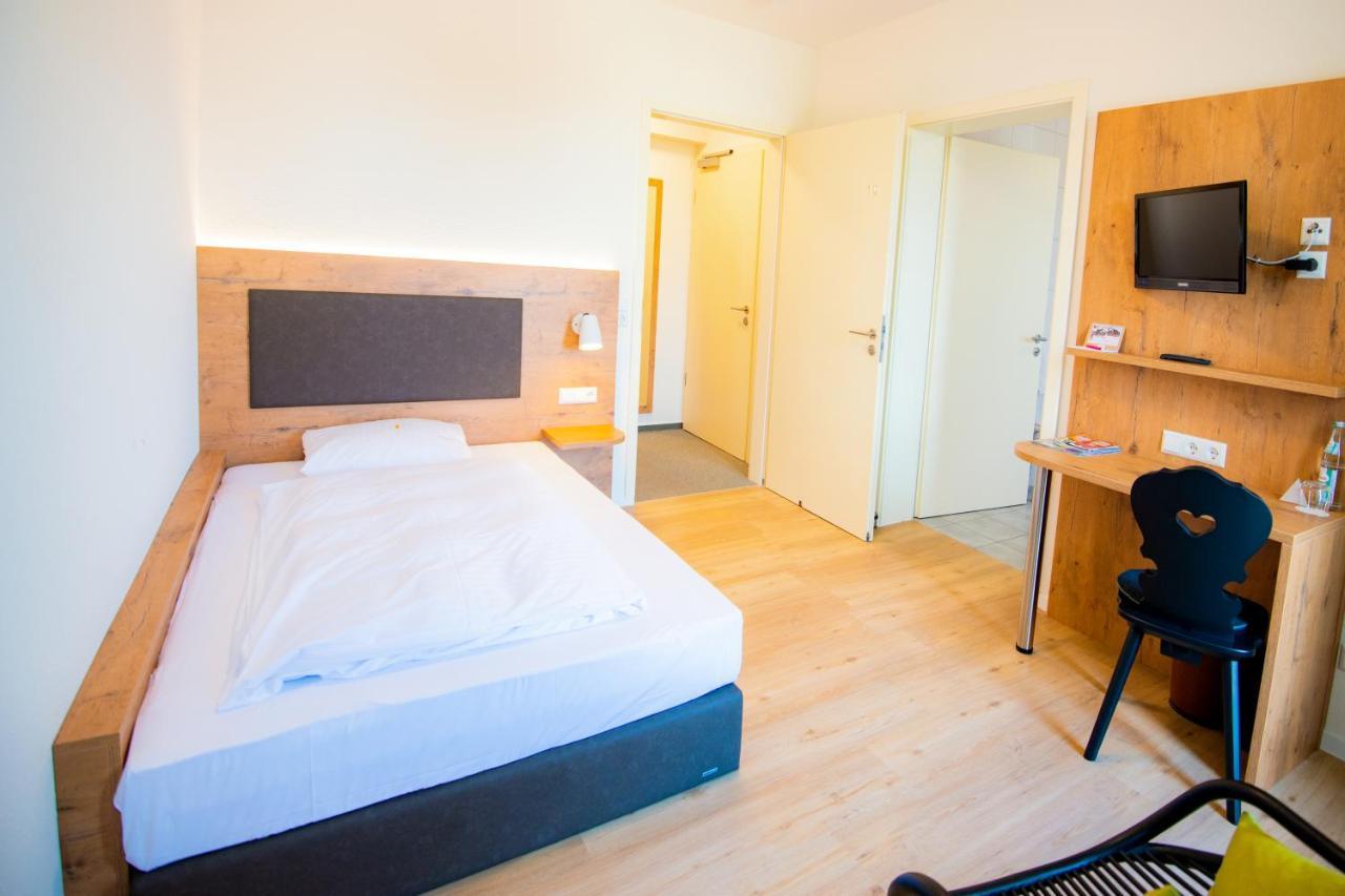 Standard Single Room,762387802:JPEG